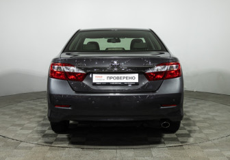 Подержанный автомобиль Toyota Camry Sedan 2014 года (6 фото)