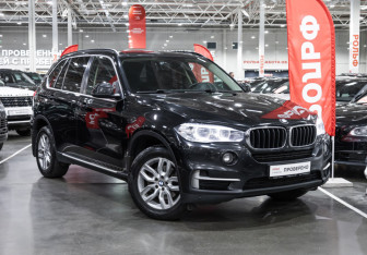 Подержанный автомобиль BMW X5 2015 года (4 фото)