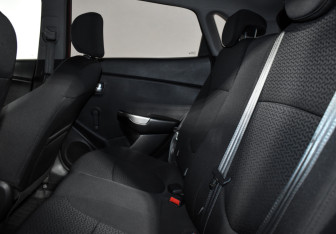 Подержанный автомобиль Kia Rio Hatchback 2016 года (12 фото)