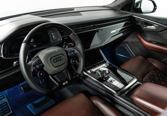 Подержанный автомобиль Audi SQ8 2021 года (11 фото)