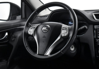 Подержанный автомобиль Nissan Qashqai 2017 года (15 фото)