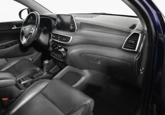 Подержанный автомобиль Hyundai Tucson 2018 года (12 фото)