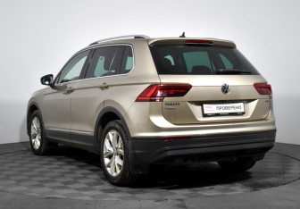 Подержанный автомобиль Volkswagen Tiguan 2018 года (7 фото)