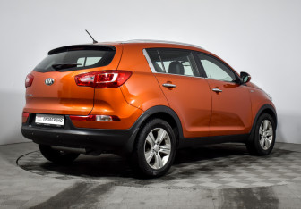 Подержанный автомобиль Kia Sportage 2013 года (5 фото)