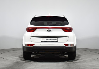 Подержанный автомобиль Kia Sportage 2018 года (6 фото)