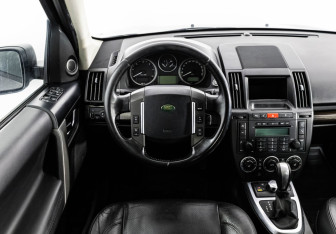 Подержанный автомобиль Land Rover Freelander 2010 года (12 фото)