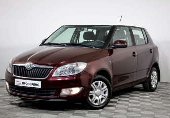 Подержанный автомобиль Skoda Fabia Hatchback 2012 года (1 фото)