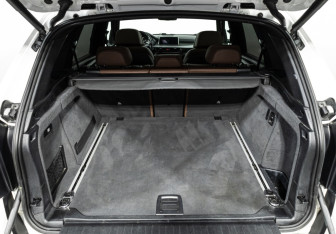 Подержанный автомобиль BMW X5 2017 года (27 фото)