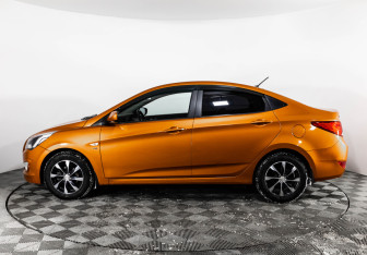 Подержанный автомобиль Hyundai Solaris Sedan 2014 года (8 фото)