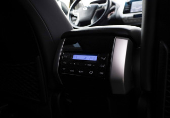 Подержанный автомобиль Toyota Land Cruiser Prado 2019 года (18 фото)