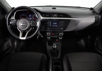 Подержанный автомобиль Kia Rio Sedan 2021 года (8 фото)