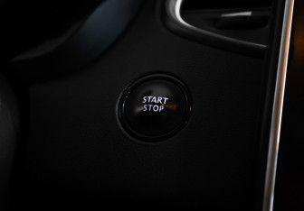 Подержанный автомобиль Renault Scenic 2018 года (13 фото)