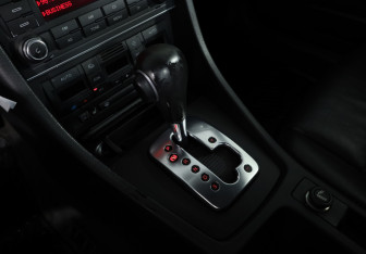 Подержанный автомобиль Audi A4 Sedan 2006 года (15 фото)