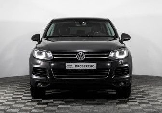 Подержанный автомобиль Volkswagen Touareg 2011 года (2 фото)