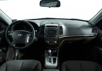 Подержанный автомобиль Hyundai Santa Fe 2012 года (13 фото)