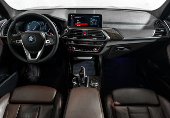 Подержанный автомобиль BMW X3 2018 года (20 фото)