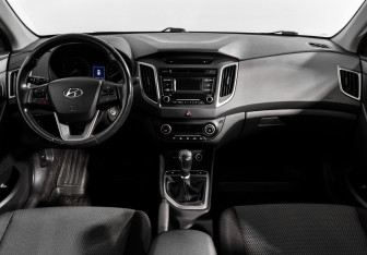 Подержанный автомобиль Hyundai Creta 2019 года (14 фото)