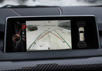 Подержанный автомобиль BMW X5 2016 года (19 фото)