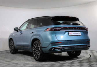 Подержанный автомобиль Jaecoo J8 2024 года (7 фото)