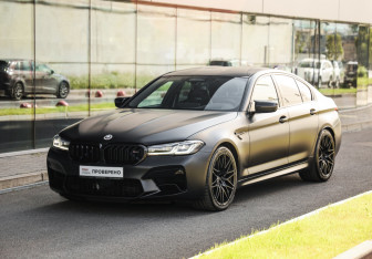 Подержанный автомобиль BMW M5 Sedan 2021 года (4 фото)