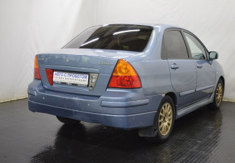 Подержанный автомобиль Suzuki Liana Sedan 2006 года (5 фото)