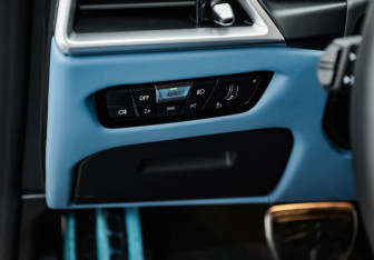 Подержанный автомобиль BMW M4 Coupe 2024 года (25 фото)