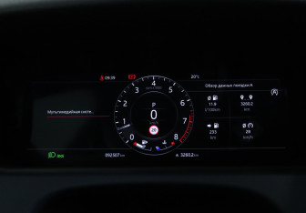 Подержанный автомобиль Land Rover Range Rover Velar 2019 года (19 фото)