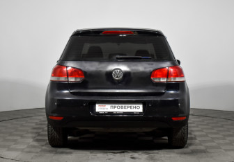 Подержанный автомобиль Volkswagen Golf Wagon 2009 года (6 фото)