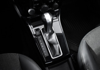 Подержанный автомобиль Opel Astra Sedan 2010 года (10 фото)