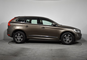 Подержанный автомобиль Volvo XC60 2014 года (4 фото)
