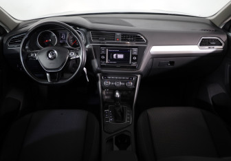 Подержанный автомобиль Volkswagen Tiguan 2018 года (9 фото)