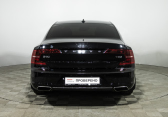 Подержанный автомобиль Volvo S90 2017 года (6 фото)