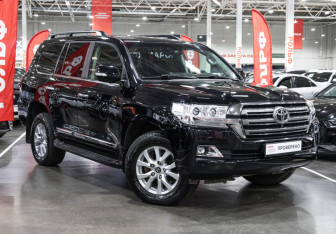 Подержанный автомобиль Toyota Land Cruiser Suv 2018 года (4 фото)