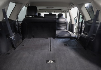 Подержанный автомобиль Infiniti JX 2013 года (36 фото)