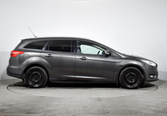 Подержанный автомобиль Ford Focus Wagon 2016 года (4 фото)