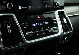 Подержанный автомобиль Kia Sorento 2020 года (18 фото)