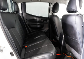 Подержанный автомобиль Mitsubishi L200 2022 года (22 фото)
