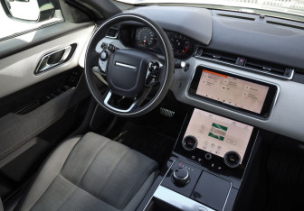 Подержанный автомобиль Land Rover Range Rover Velar 2018 года (12 фото)