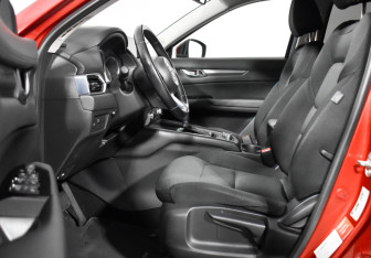 Подержанный автомобиль Mazda CX-5 2017 года (11 фото)
