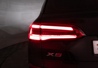 Подержанный автомобиль BMW X5 2019 года (31 фото)