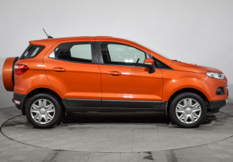 Подержанный автомобиль Ford EcoSport 2017 года (4 фото)