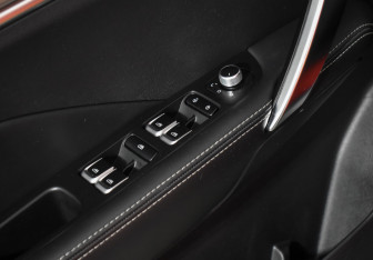 Подержанный автомобиль Geely Coolray 2023 года (16 фото)