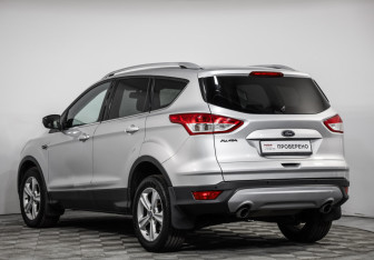 Подержанный автомобиль Ford Kuga 2014 года (7 фото)