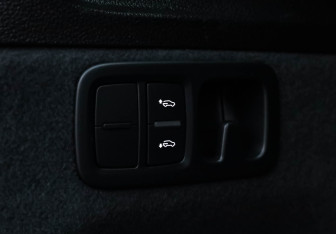 Подержанный автомобиль Audi Q7 2016 года (38 фото)