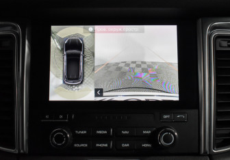 Подержанный автомобиль Porsche Macan 2017 года (21 фото)