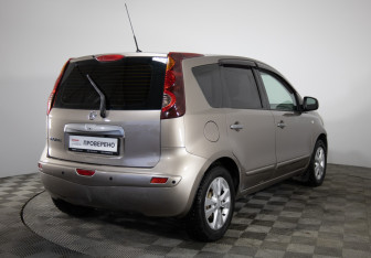 Подержанный автомобиль Nissan Note 2011 года (5 фото)
