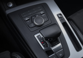Подержанный автомобиль Audi Q5 2020 года (20 фото)