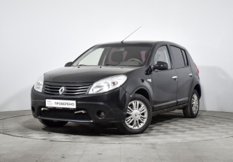 Подержанный автомобиль Renault Sandero 2013 года (1 фото)