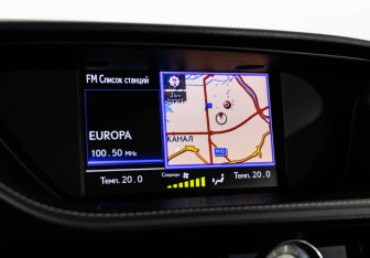 Подержанный автомобиль Lexus ES 2013 года (15 фото)