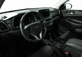 Подержанный автомобиль Hyundai Tucson 2020 года (11 фото)
